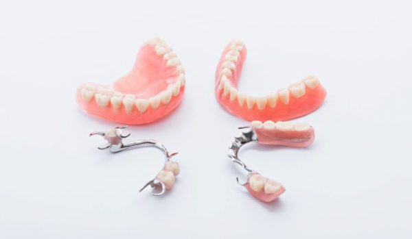 Hàm răng giả tháo lắp – Phục hình mất răng đơn giản, nhanh chóng